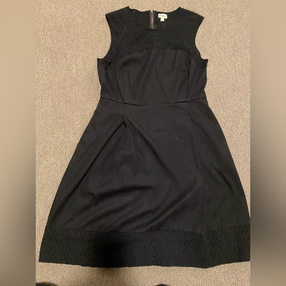 Hatley Elegant Black Sleeveless Dress with eyelet border - Picture 2 of 8